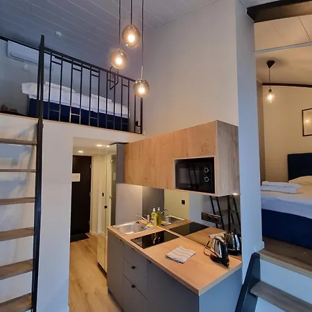 Bright Lofts Near Center Harbour *