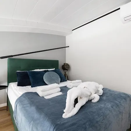 Bright Lofts Near Center Harbour شقة تالين