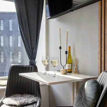 Bright Lofts Near Center Harbour شقة