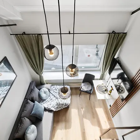 Bright Lofts Near Center Harbour Apartment