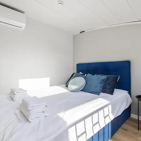 Bright Lofts Near Center Harbour شقة تالين