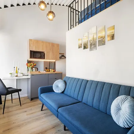 Bright Lofts Near Center Harbour *