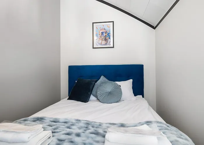 Bright Lofts Near Center Harbour Daire *