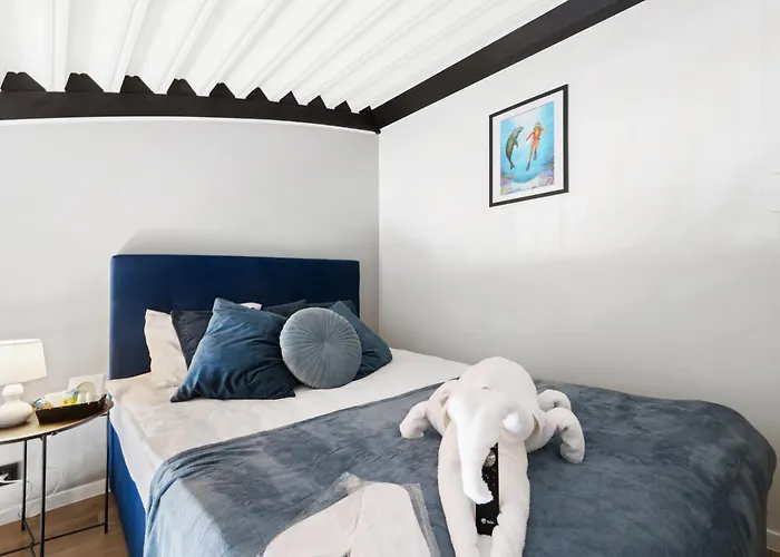 Daire Bright Lofts Near Center Harbour