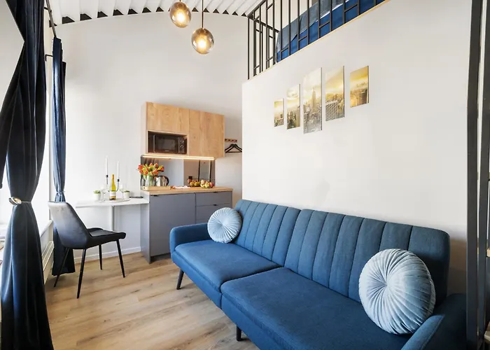 Bright Lofts Near Center Harbour *