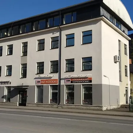 Апартаменти Bright Lofts Near Center Harbour *