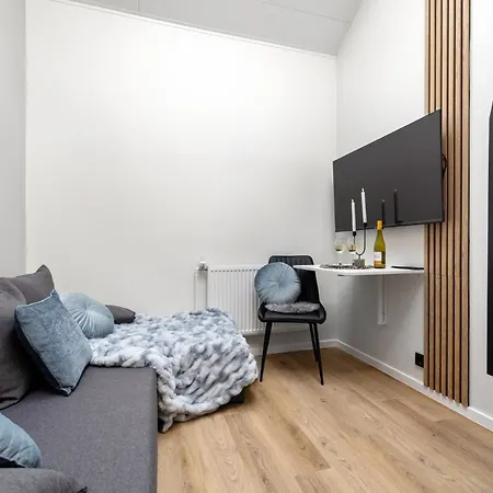 Апартаменти Bright Lofts Near Center Harbour *