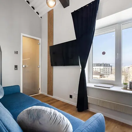 Апартаменти Bright Lofts Near Center Harbour *