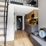 Bright Lofts Near Center Harbour Apartment *