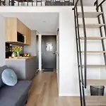 Bright Lofts Near Center Harbour Apartment
