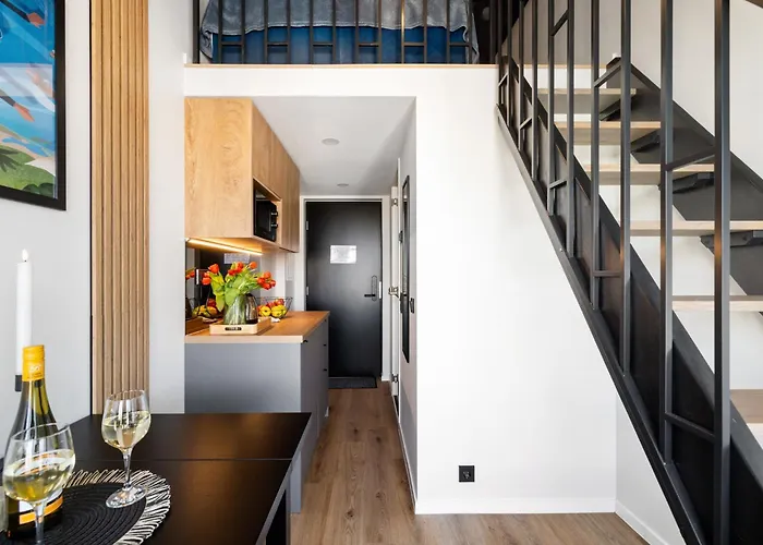 Bright Lofts Near Center Harbour Reval