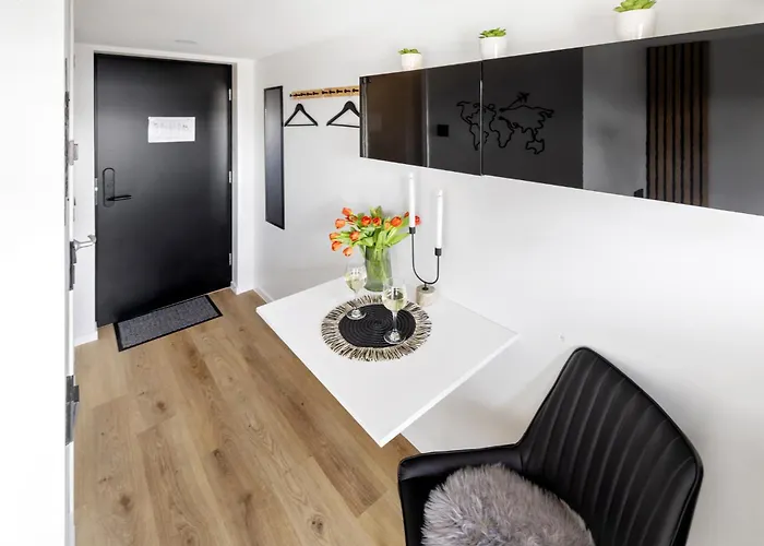 Bright Lofts Near Center Harbour